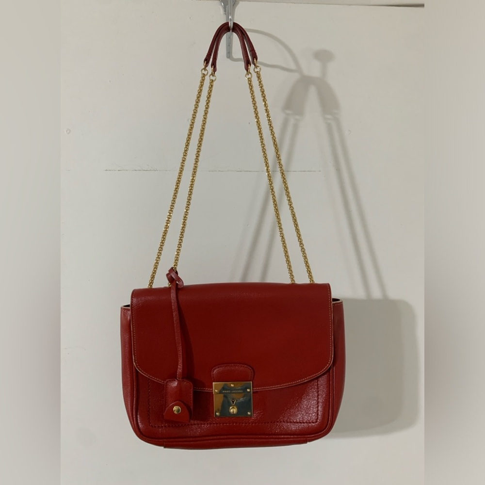 Marc Jacobs purse with red leather and golden chain straps *EUC* made in Italy